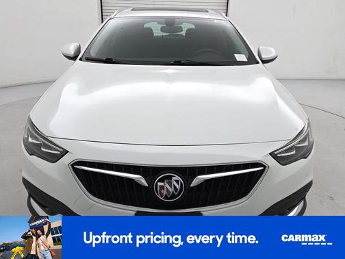 2018 Buick Regal TourX Essence