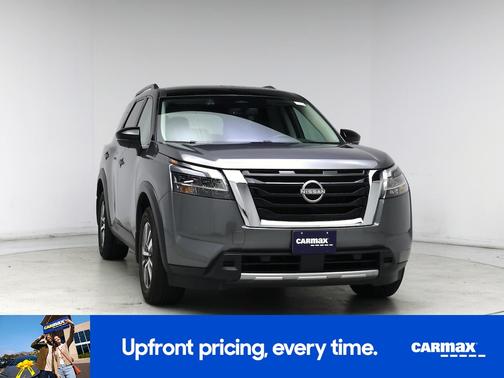 Gray 2024 Nissan Pathfinder SL