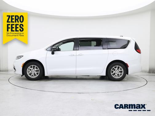 White 2024 Chrysler Pacifica Touring L