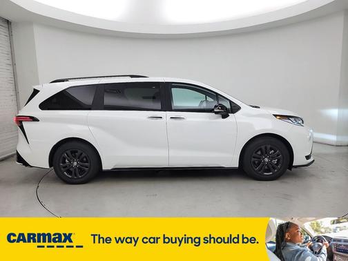 2025 Toyota Sienna XSE