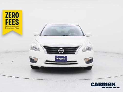 White 2015 Nissan Altima S
