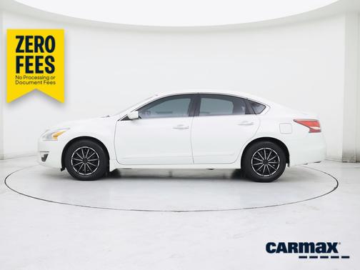 White 2015 Nissan Altima S