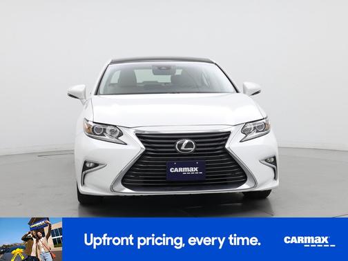 White 2017 Lexus ES 350