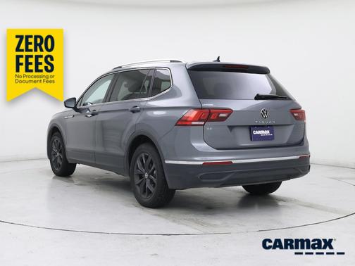 Gray 2024 Volkswagen Tiguan SE