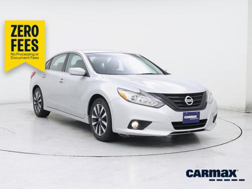 Silver 2017 Nissan Altima SV