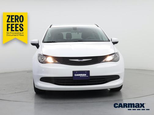White 2018 Chrysler Pacifica L