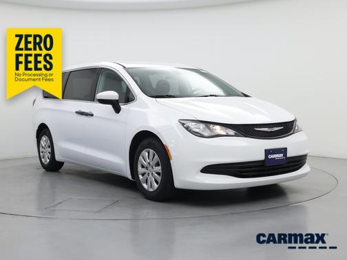 White 2018 Chrysler Pacifica L