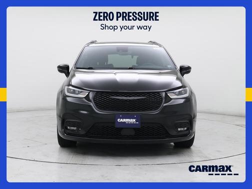 Black 2025 Chrysler Pacifica Limited