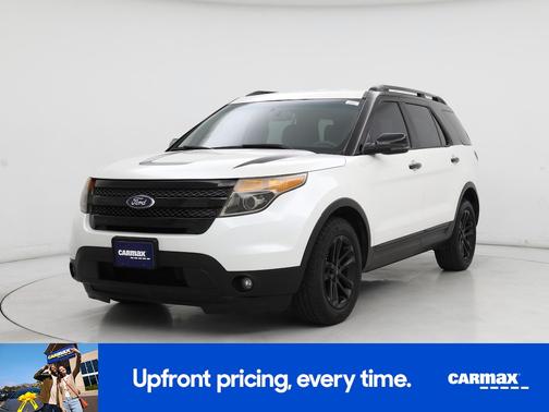 White 2014 Ford Explorer XLT