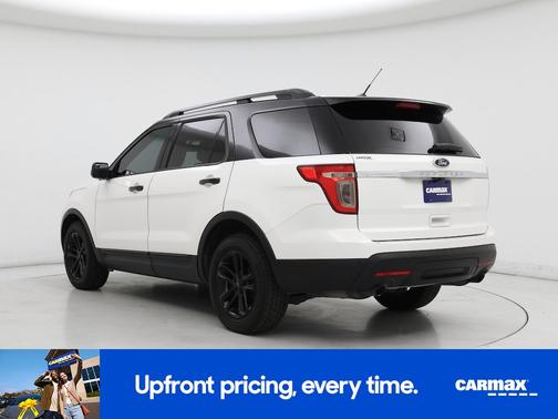 White 2014 Ford Explorer XLT