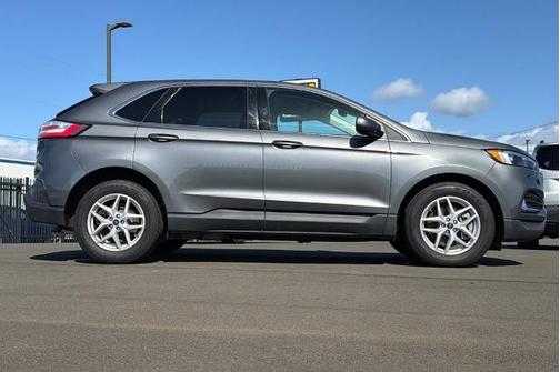 CARBONIZED GRAY 2022 Ford Edge SEL