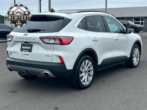 STAR WHITE METALLIC TRI-COA 2022 Ford Escape TITANIUM