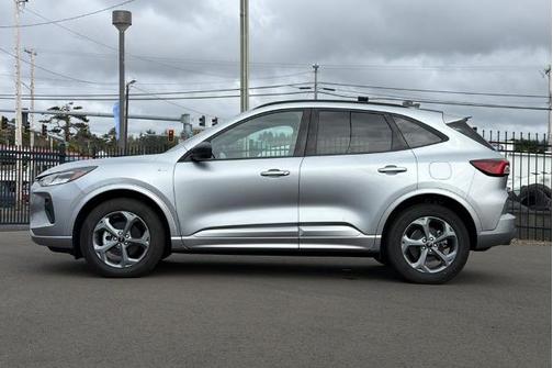 ICONIC SILVER METALLIC 2023 Ford Escape ST-LINE