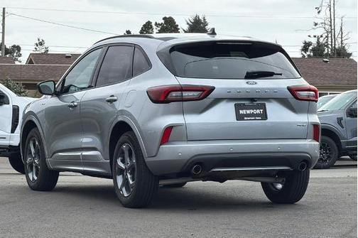 ICONIC SILVER METALLIC 2023 Ford Escape ST-LINE