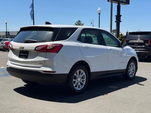 Summit White 2021 Chevrolet Equinox LS