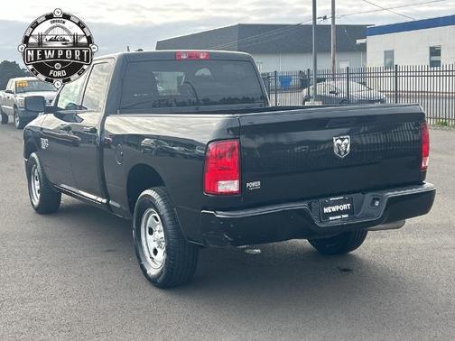 Diamond Black Crystal Pearlcoat 2023 RAM 1500 Classic TRADESMAN