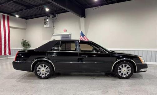 2010 Cadillac DTS Base