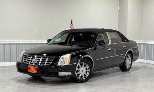 2010 Cadillac DTS Base