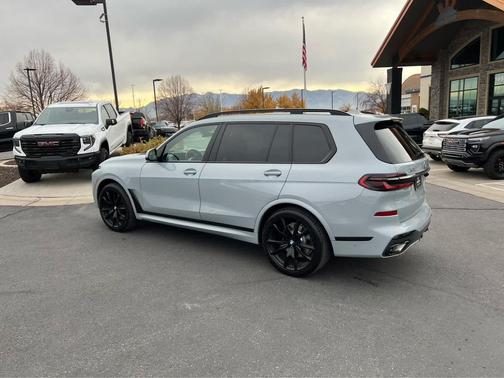 2024 BMW X7 xDrive40i