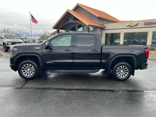 2023 GMC Sierra 1500 AT4