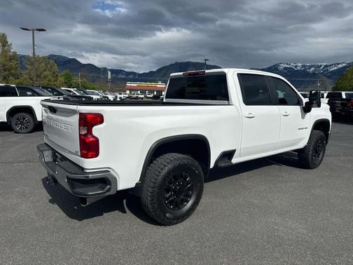 Summit White 2024 Chevrolet Silverado 3500 LT