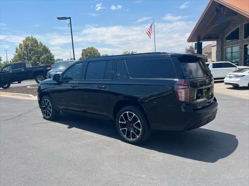 2023 Chevrolet Suburban RST