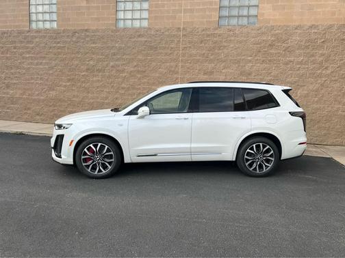2025 Cadillac XT6 Sport AWD