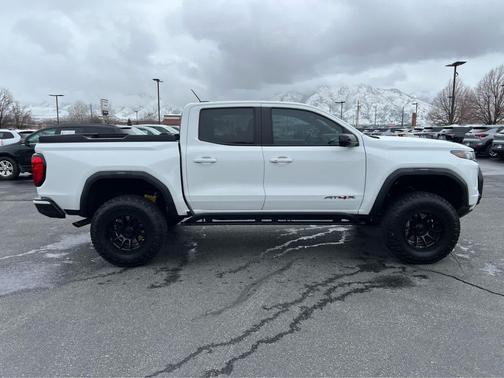 2023 GMC Canyon AT4X