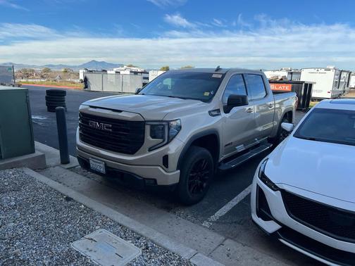 2022 GMC Sierra 1500 Elevation