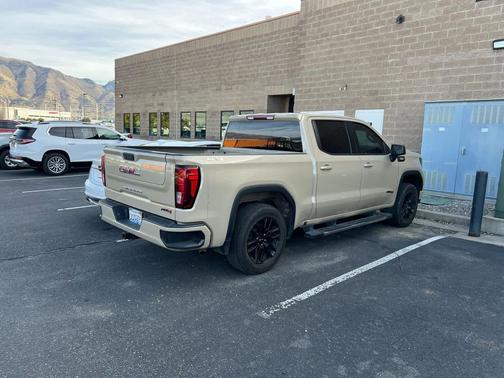 2022 GMC Sierra 1500 Elevation