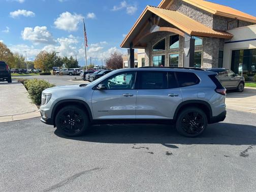 2026 GMC Acadia Elevation AWD