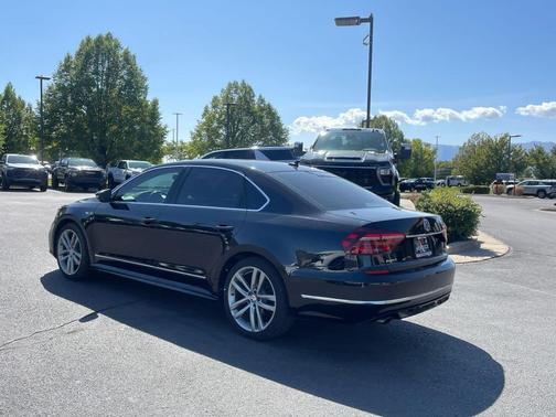 2017 Volkswagen Passat 1.8T R-Line w/Comfort