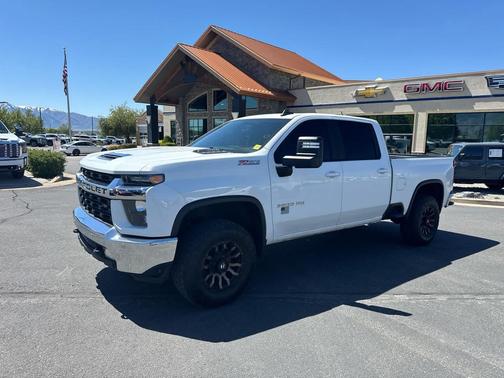 Summit White 2020 Chevrolet Silverado 3500 LT