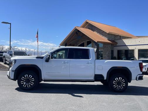 Onyx Black 2024 GMC Sierra 2500 Denali Ultimate
