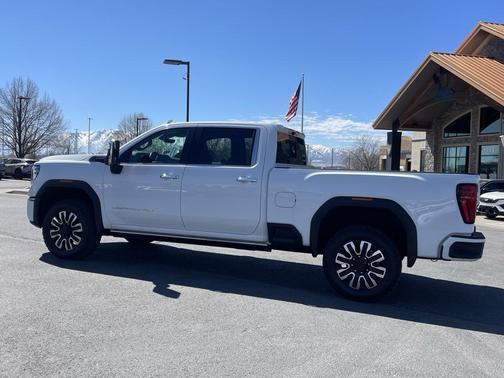 Onyx Black 2024 GMC Sierra 2500 Denali Ultimate