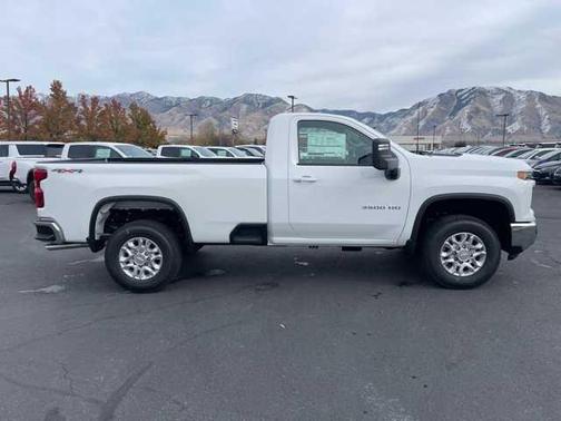 2025 Chevrolet Silverado 3500 LT
