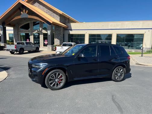 2022 BMW X5 M50i