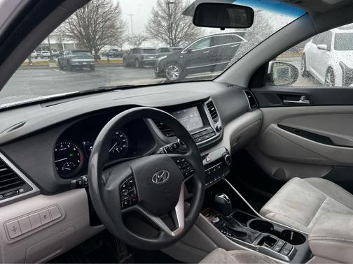 2018 Hyundai TUCSON SEL