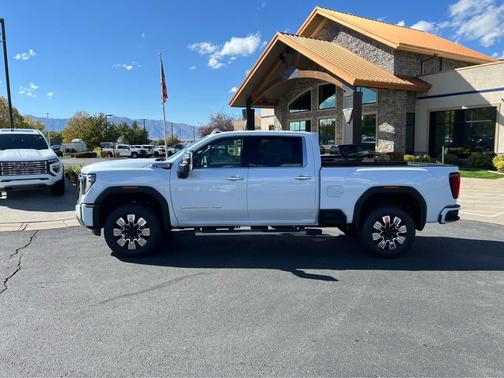 2026 GMC Sierra 3500 Denali