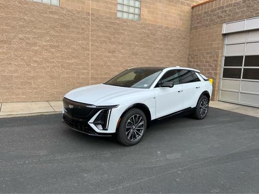 2026 Cadillac LYRIQ Sport