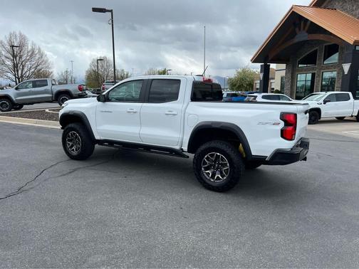 Summit White 2024 Chevrolet Colorado ZR2