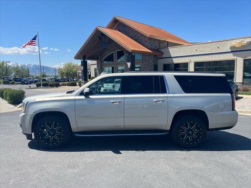 2017 GMC Yukon XL SLT