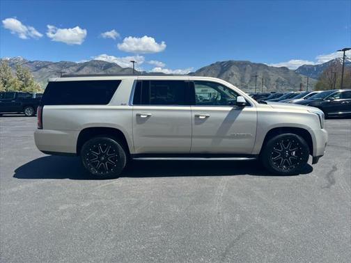 2017 GMC Yukon XL SLT