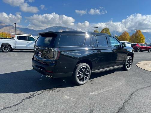 2026 Chevrolet Suburban RST