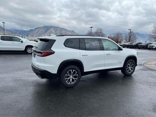 2026 GMC Acadia AT4 AWD