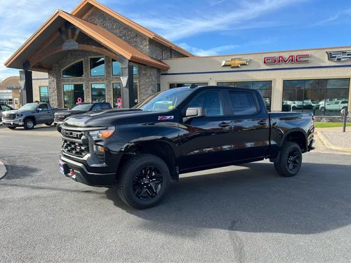 2022 Chevrolet Silverado 1500 Custom Trail Boss