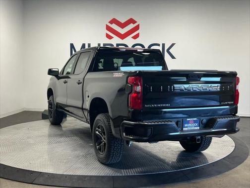 2022 Chevrolet Silverado 1500 Custom Trail Boss