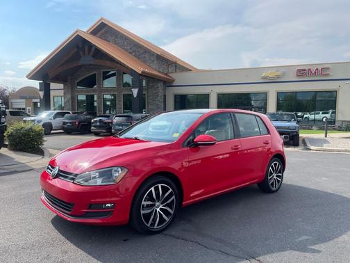 2017 Volkswagen Golf TSI S 4-Door