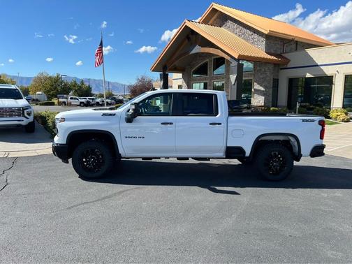 2026 Chevrolet Silverado 3500 LT