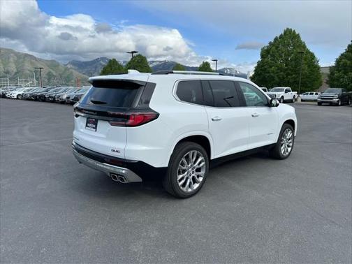 2025 GMC Acadia Denali